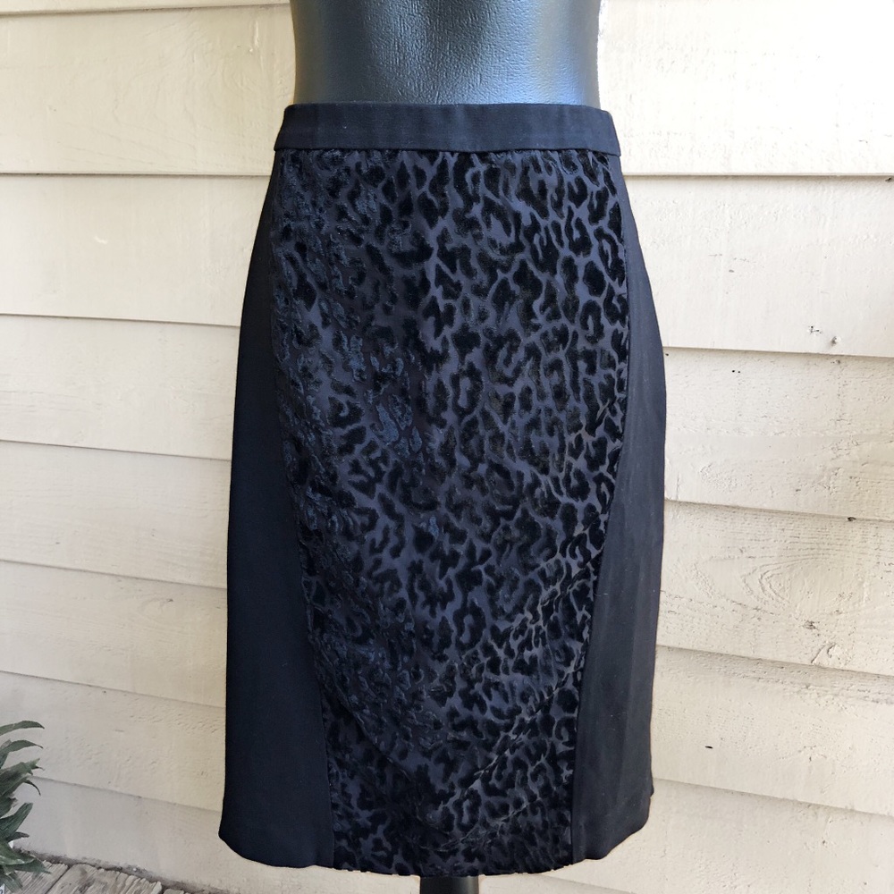 ANN TAYLOR SIZE 10 PENCIL SKIRT ANIMAL PRINT